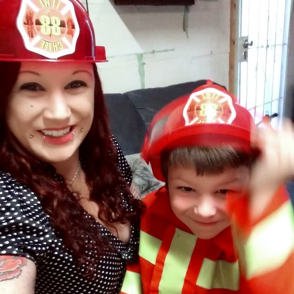 Meet your Posher, Ambassador II Meg B. - Picture 12 of 16